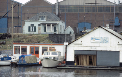 1980-zicht-op-botenhuis-en-cafe-reijmers-medium